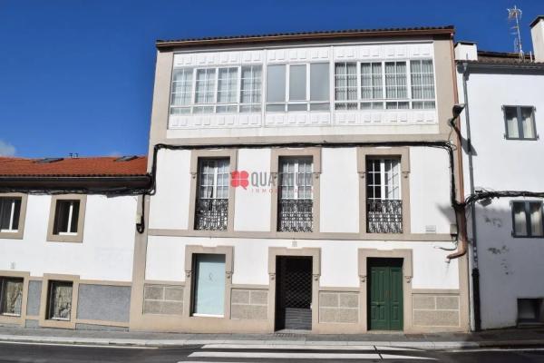 Wolnostojąca willa na sprzedaż w Calle dos Basquiños, Santiago de Compostela photo 1