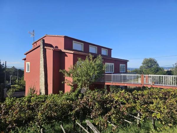 Chalet independiente en venta en , Boiro thumbnail 1