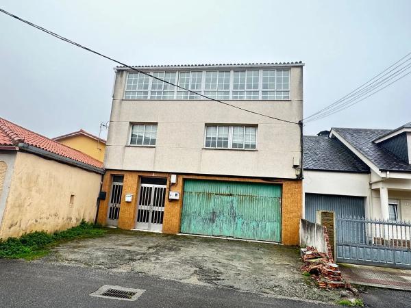 Detached villa for sale in  Calle San Tirso s/n, Arteixo photo 1