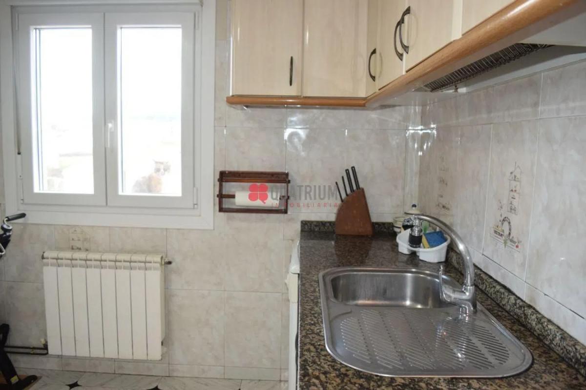 Sprzedaż niezależnego domku jednorodzinnego w , Noja photo 4