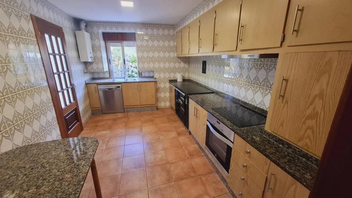 Sale of independent chalet in LAÑAS, Arteijo
photo 2