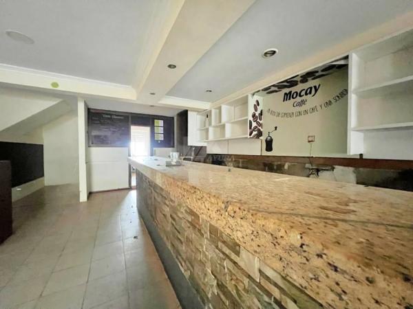 Chalet independiente en venta en Calle das Fontes do Sar, Santiago de Compostela thumbnail 2