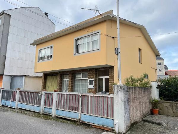 Chalet independiente en venta en Calle Casal dos Ovos, Ferrol thumbnail 1