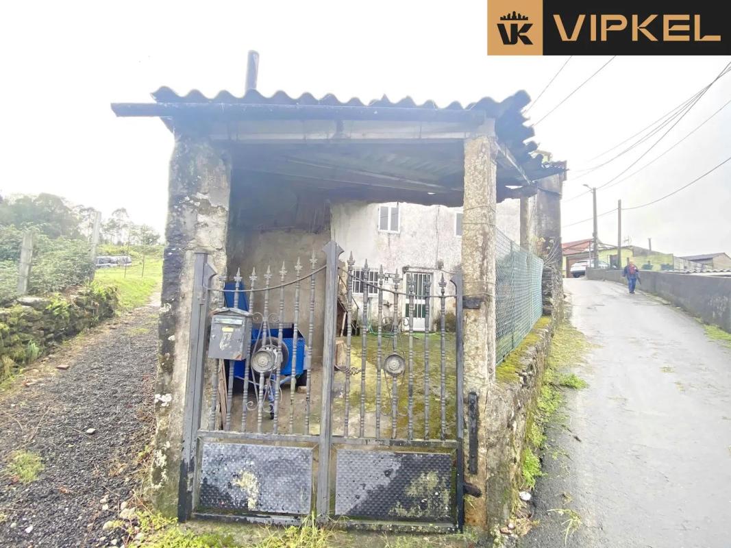 Sale of independent chalet in Calle da Rapada, Santiago de Compostela
photo 1