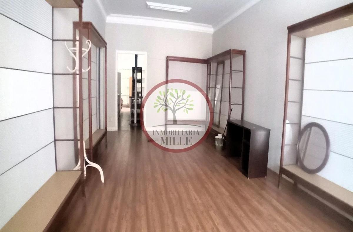 Sale of independent chalet in Calle Galiano, Ferrol
photo 2