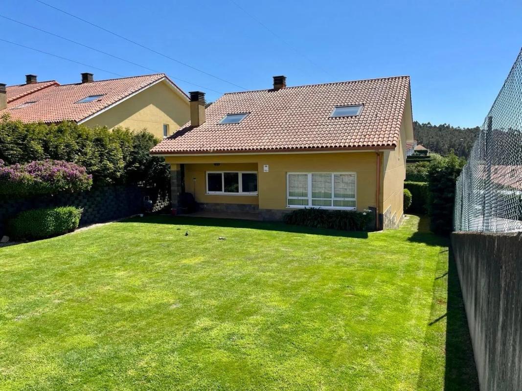Venta de chalet independiente en Calle Uxío Carré Aldao, 6, Culleredo
photo 2