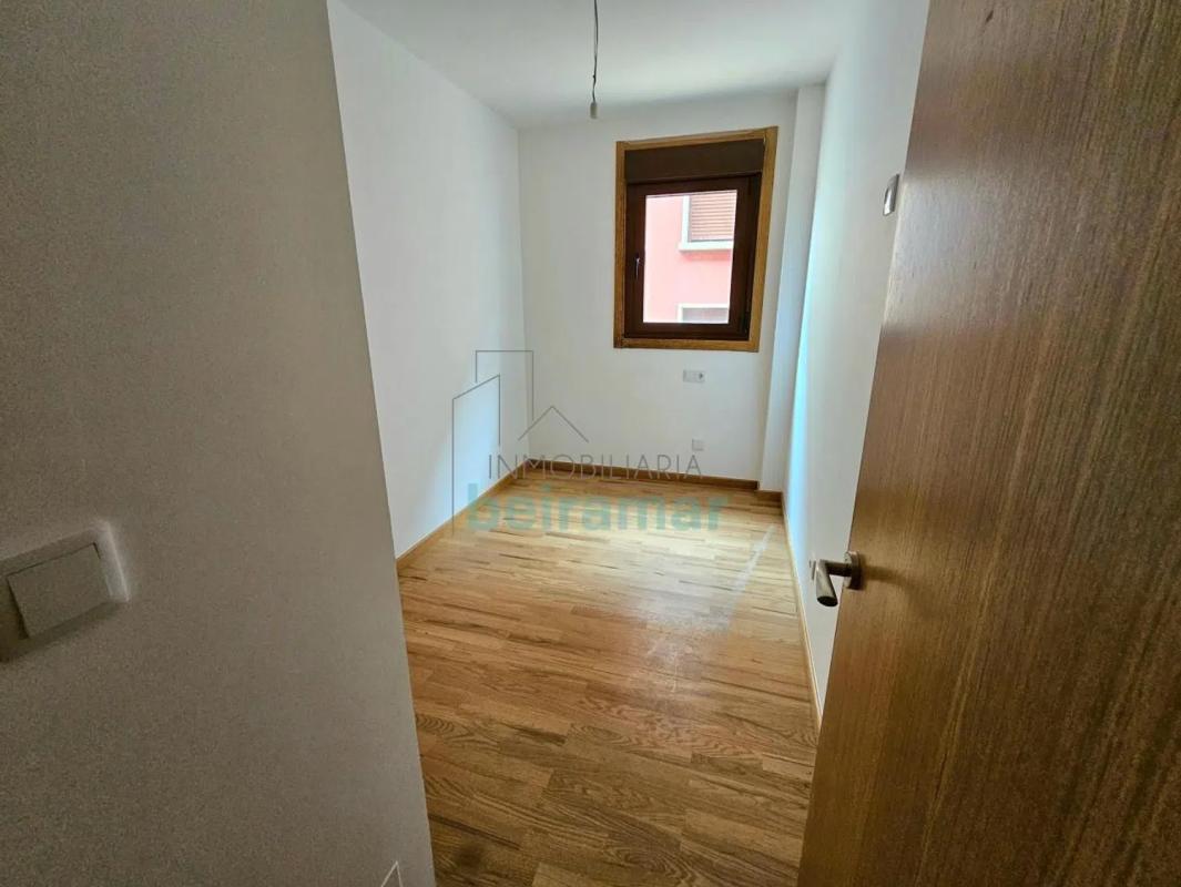 Sale of apartment in Alcalde Fernández Bermúdez, Ribeira
 photo 4