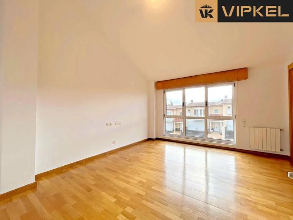 Коттедж на продажу в  Zapateira, Culleredo photo 4