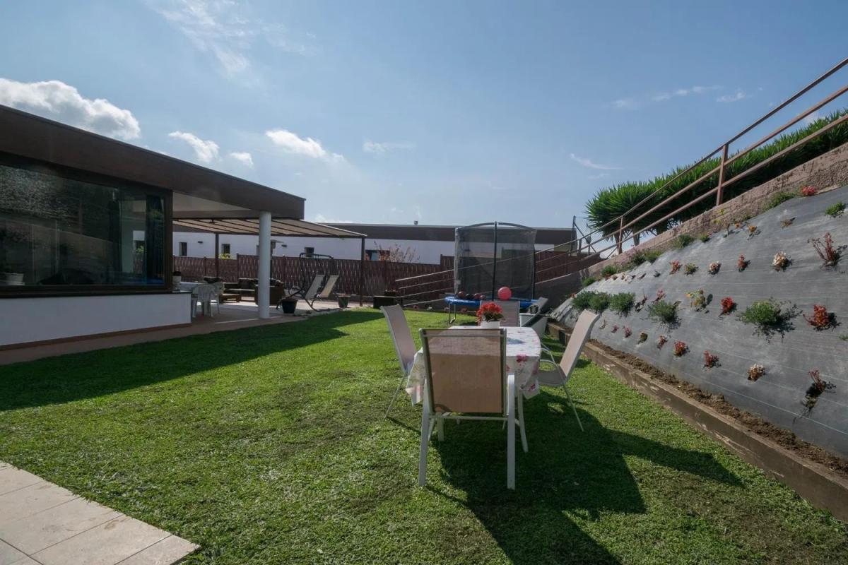 Venta de chalet independiente en Avenida Hermida, Culleredo
photo 2