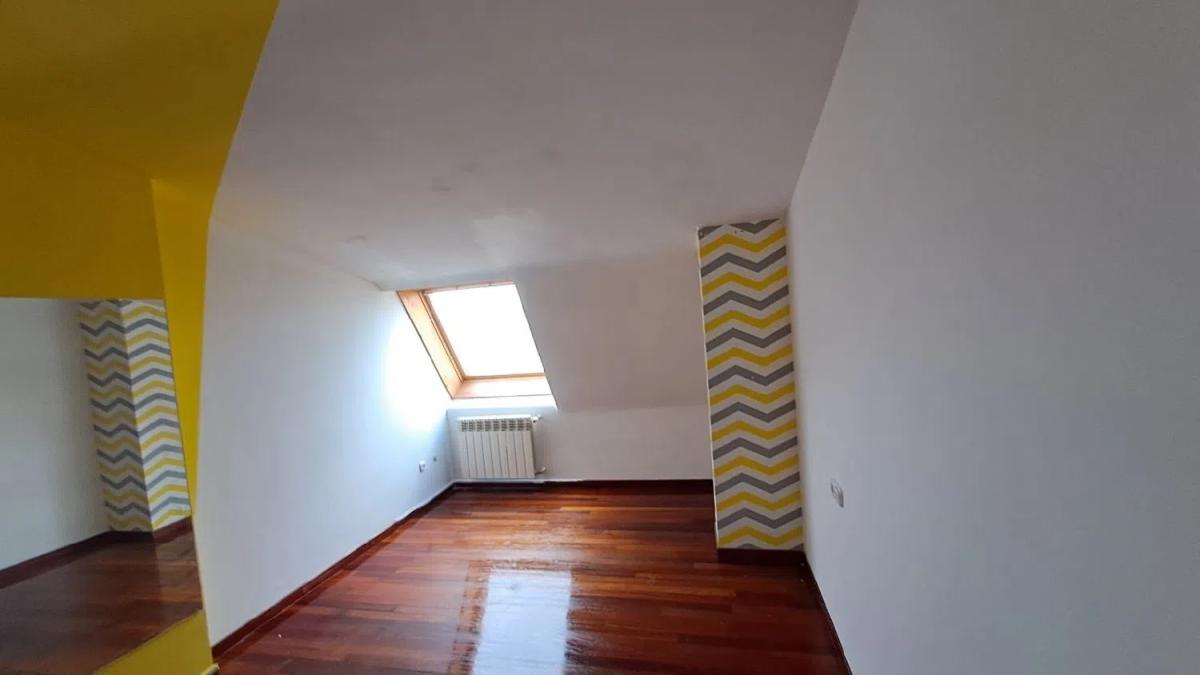 Продажа квартиры на Calle Rafael Bárez, Нарон
photo 3