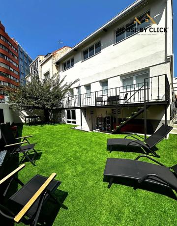 Коттедж на продажу в Calle Pontedeume, A Coruña thumbnail 1