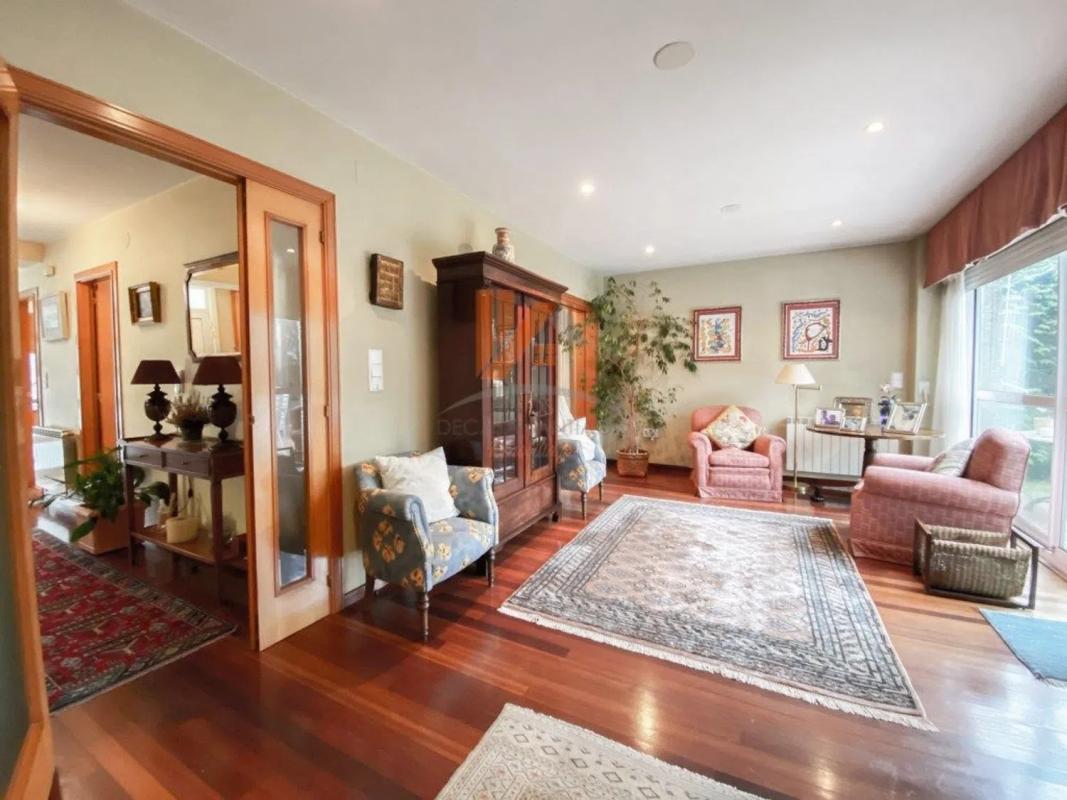 Sale of independent chalet in AC-543, 1, Santiago de Compostela
photo 4