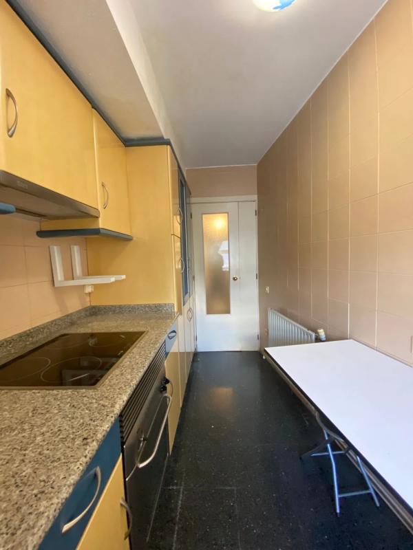 Venta de piso en Calle de Berlín, Santiago de Compostela
photo 3