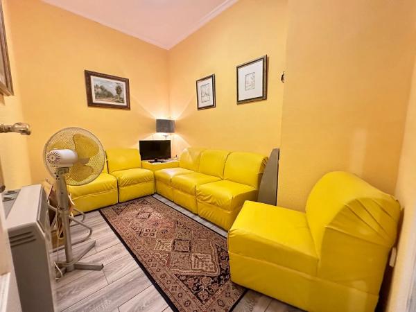 Piso en venta en  Calle da Senra, Santiago de Compostela photo 3