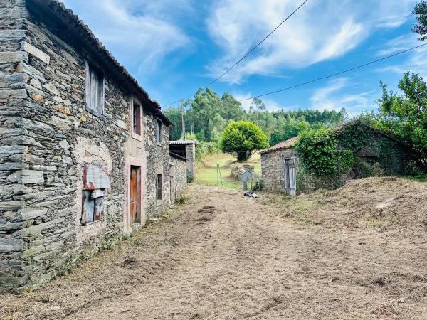 Chalet independiente en venta en , Oza-Cesuras thumbnail 2