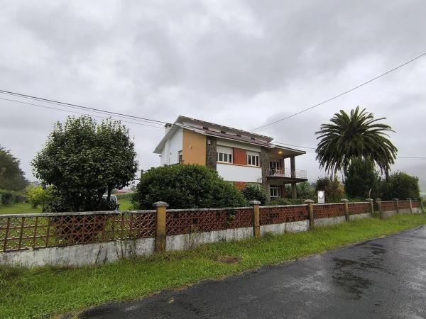 Chalet independiente en venta en , Valdoviño photo 1