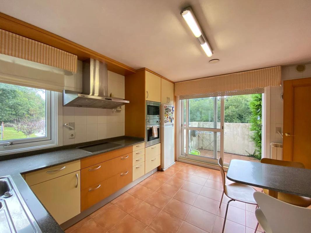 Sale of independent chalet in Calle de Ferrol, Santiago de Compostela
 photo 3