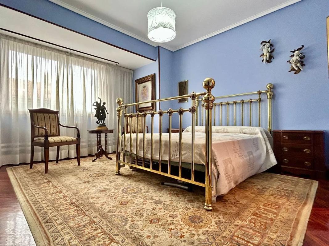 Venta de piso en Avenida Rosalía de Castro, 5, Ames
 photo 3