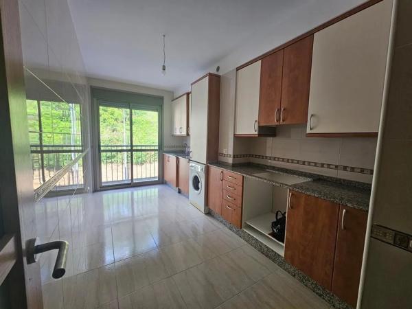 Piso en venta en , Boiro photo 1