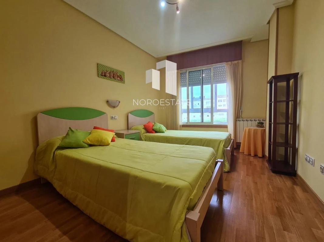 Sale of apartment in Manuel Lugris, Narón
 photo 3