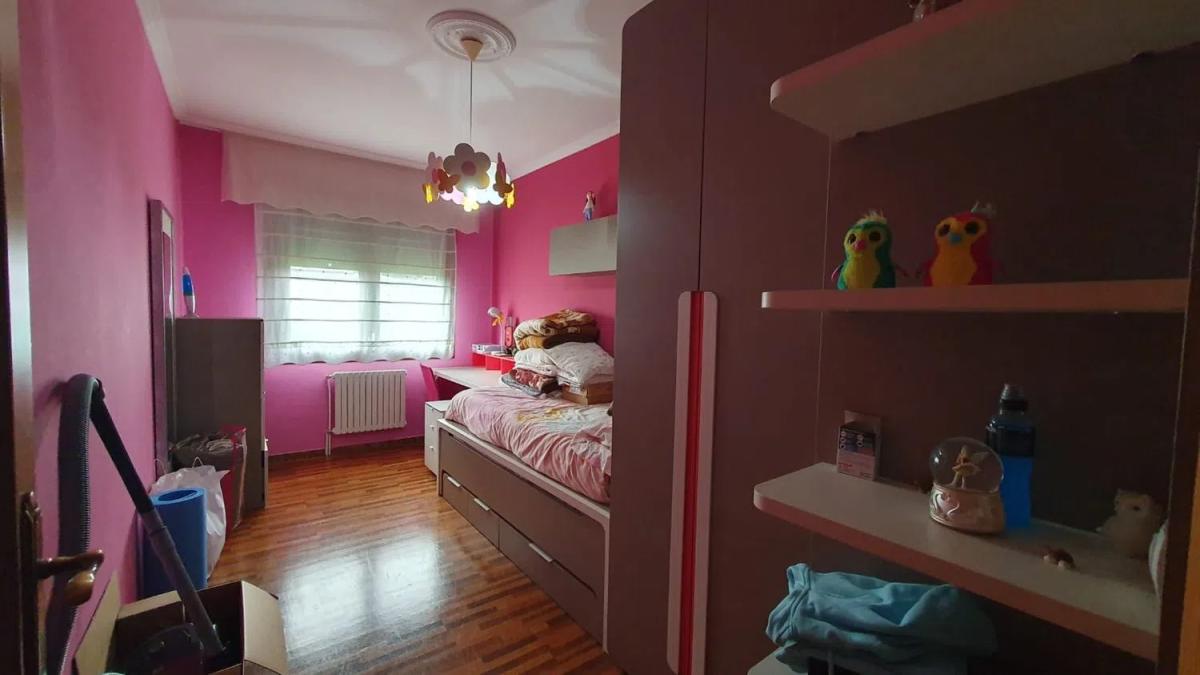 Venta de chalet independiente en Calle de Santa Teresa Jornet, Santiago de Compostela
photo 4
