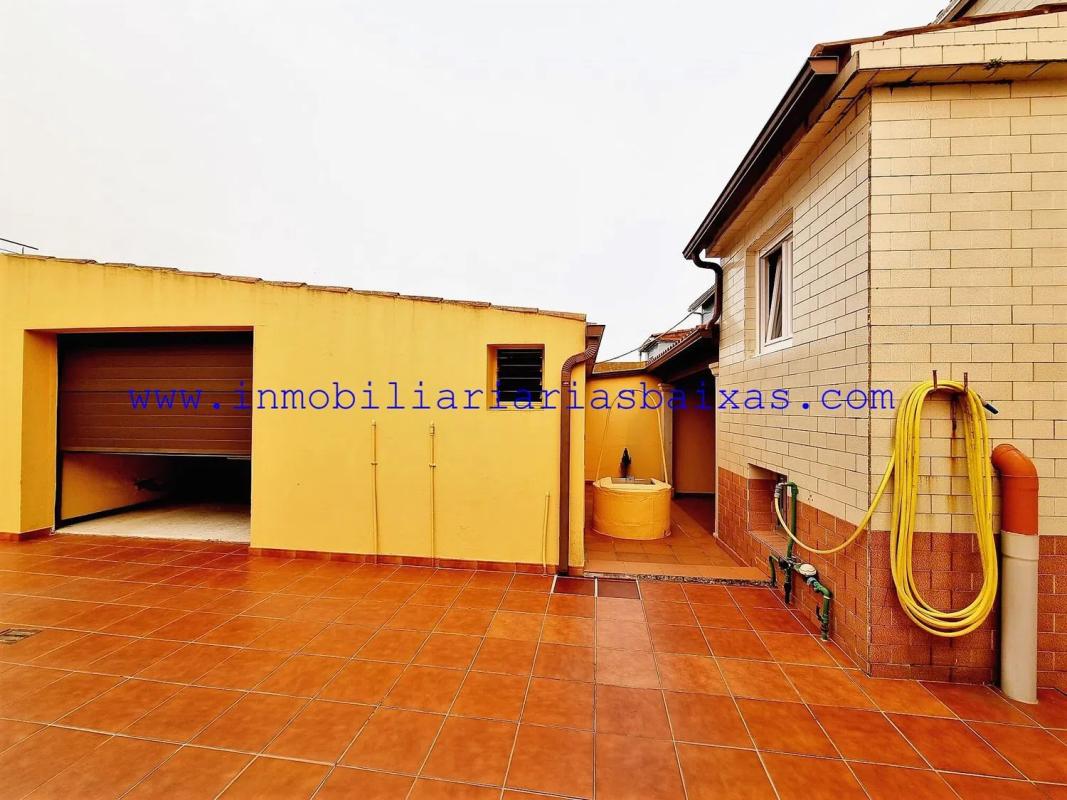 Venta de chalet independiente en Calle norte, Ribeira
photo 2