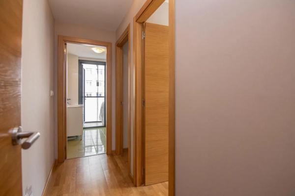 Apartment for sale in  Ronda de Outeiro, A Coruña photo 3