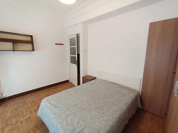 Apartment for sale in  Calle la Paz, A Coruña photo 4