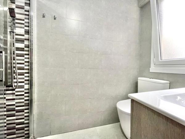 Apartment for sale in  Calle San Agustin, A Coruña photo 3