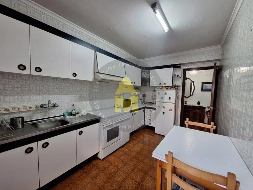 Venta de piso en Plaza Rosalía de Castro, Ferrol
photo 3