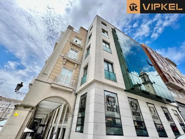 Apartment for sale in  Plaza de María Pita, A Coruña photo 2