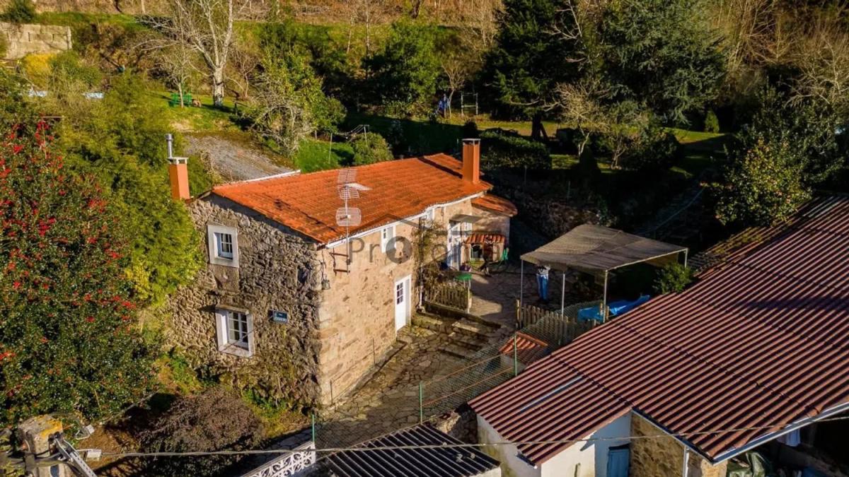 Casa independiente en Rodeiro, Oza-Cesuras
photo 1