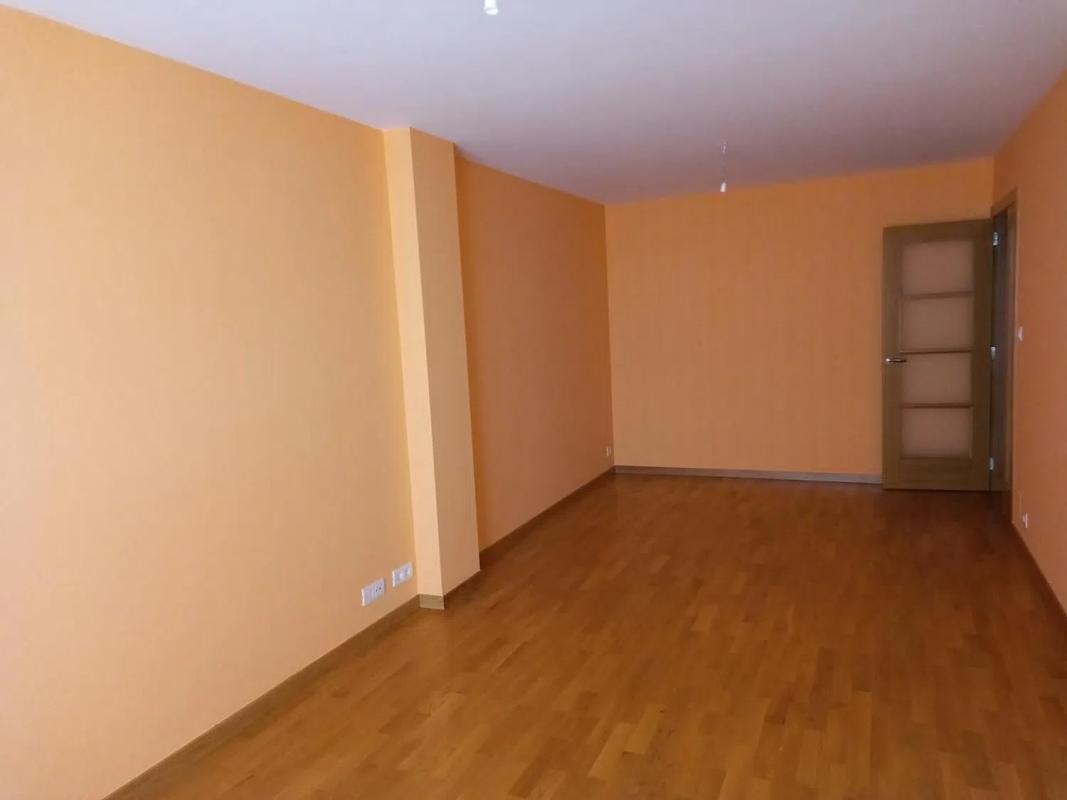 Propiedades en venta y alquiler en España photo 2