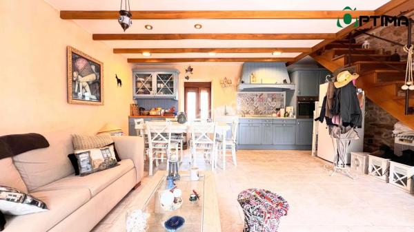 Chalet independiente en venta en  Calle Pumariño, Ribeira photo 1