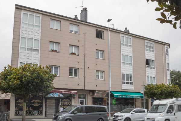 Piso en venta en , Oroso photo 1