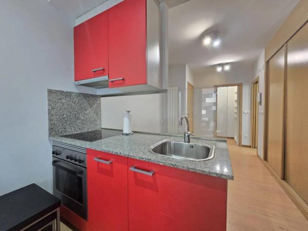 Piso en venta en Calle José Pascual López-Cortón, A Coruña thumbnail 1
