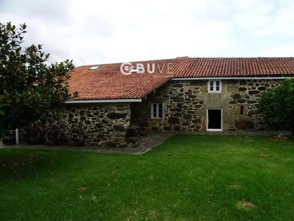 Chalet independiente en venta en  Marrozos - Eixo, Santiago de Compostela photo 2