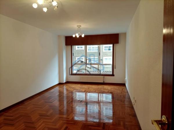 Piso en venta en , Cambre photo 1