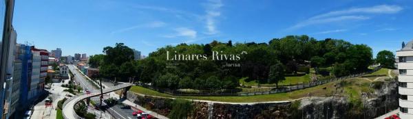 Piso en venta en Barrio Falperra-Santa Lucía, A Coruña photo 1