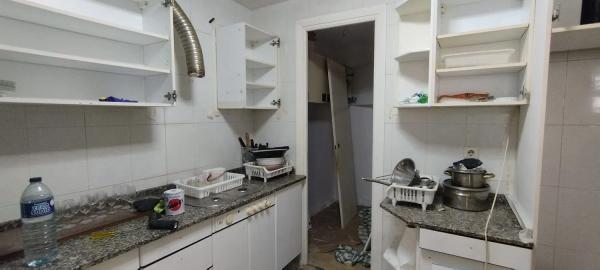 Piso en venta en Centro, Ferrol thumbnail 1