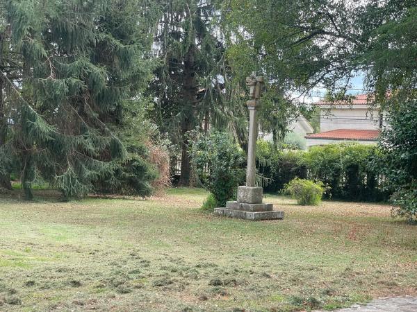 Chalet independiente en venta en , Teo thumbnail 1