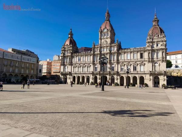 Piso en venta en Plaza de María Pita, A Coruña photo 1