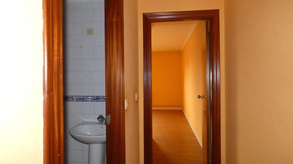 Venta de piso en Calle Ponte Pielas, Narón
 photo 5