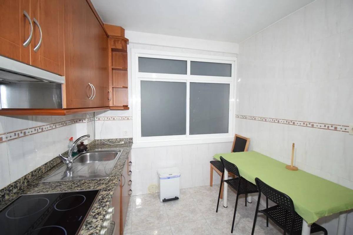 Продажа квартиры на Calle Sagrada Familia, А Coruña
photo 3