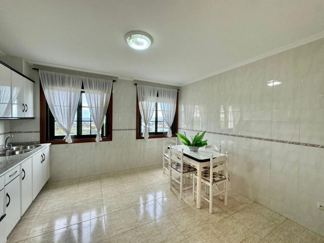 Sale of independent chalet in Travesía de Chamín, Arteijo
 photo 5