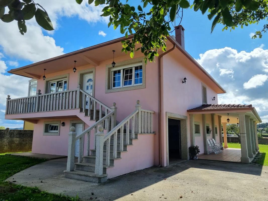 Продажа отдельного шале в , Карраль photo 2