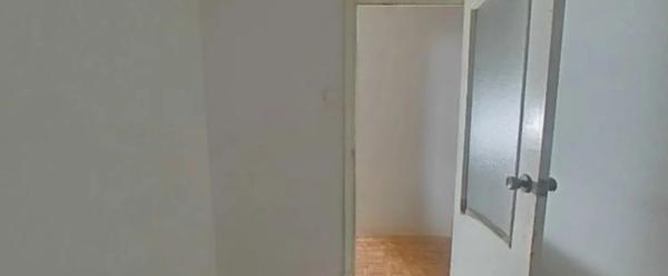 Apartment for sale in Calle barcelona, A Coruña thumbnail 2