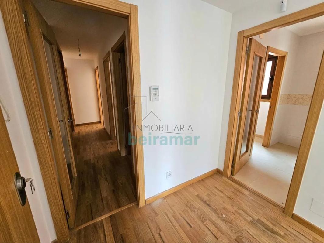 Sale of apartment in Alcalde Fernández Bermúdez, Ribeira
 photo 2