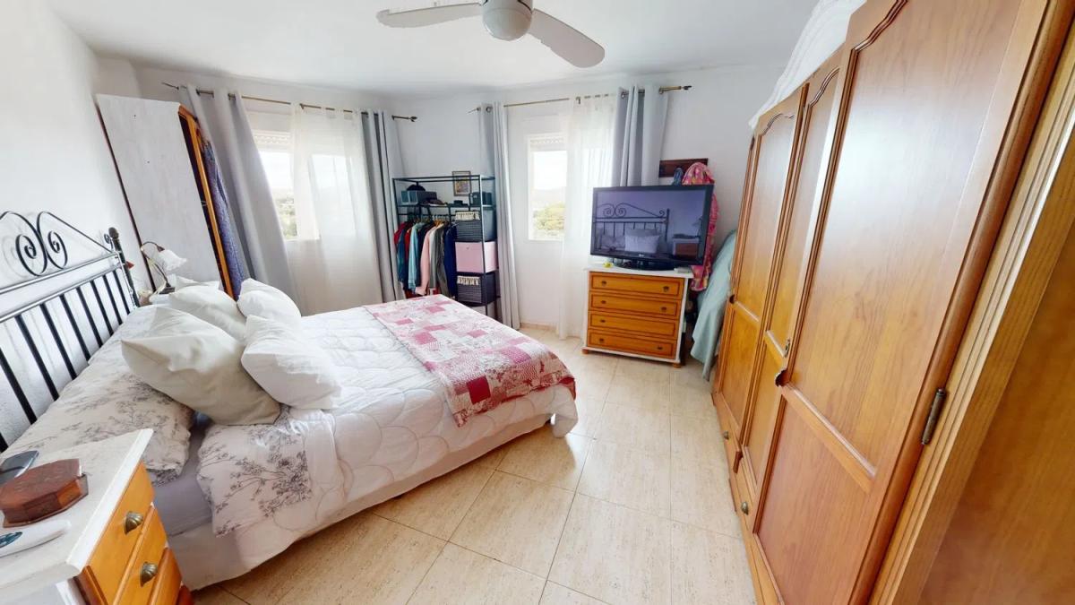 Продажа пентхауса на  Calle de la Venta de Marc Antoni, Эль Кампельо photo 3