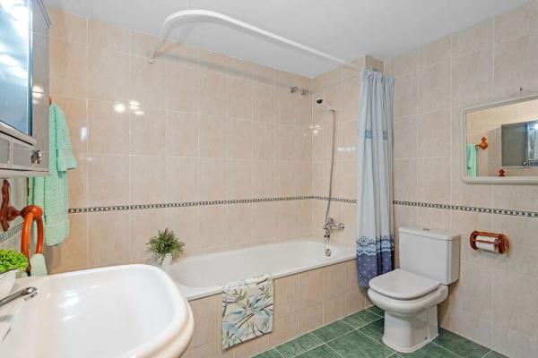 Apartment for sale in  Calle Sant Bartomeu, El Campello photo 4
